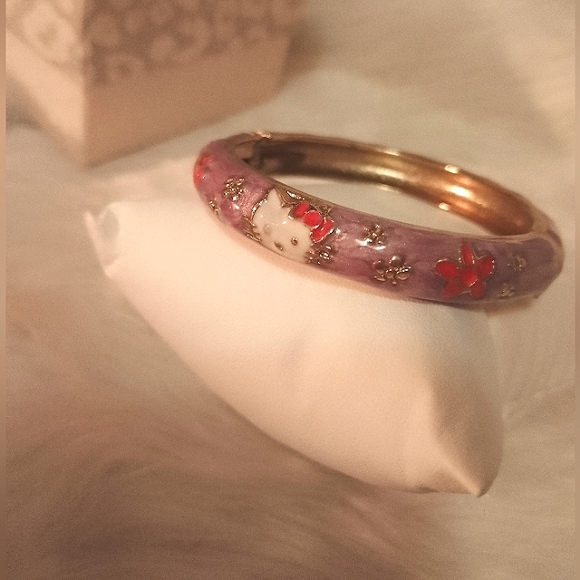 Hello Kitty cloisonne bracelet - Picture 1 of 4